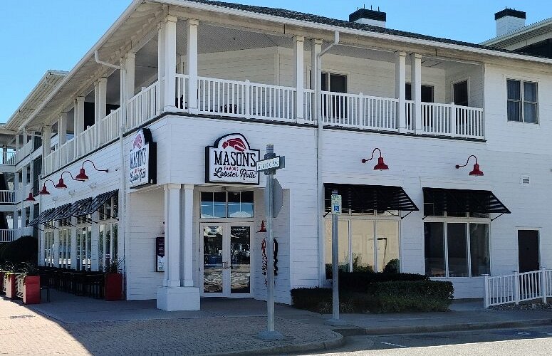 Virginia Beach VA Mason's Famous Lobster Rolls